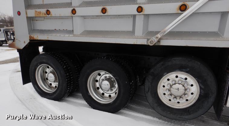 image for item DF3286 2005 Kenworth W900 dump truck