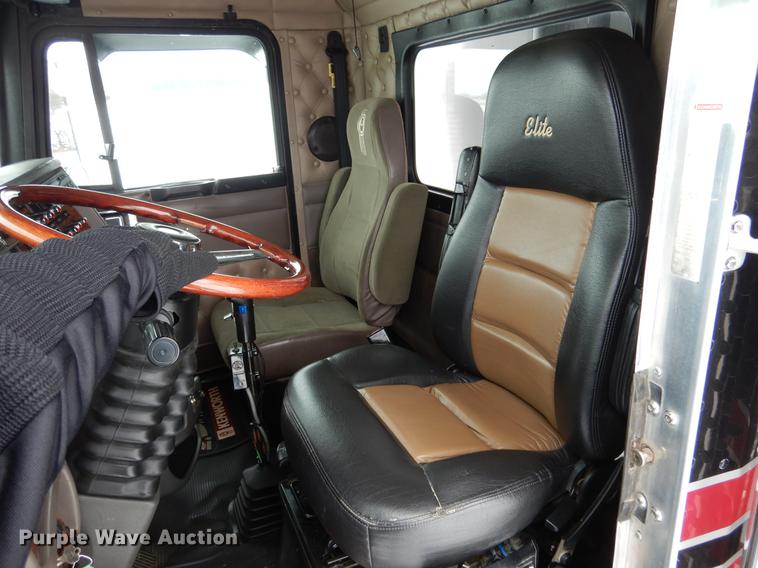 image for item DF3286 2005 Kenworth W900 dump truck