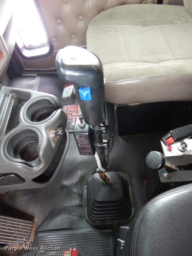 image for item DF3286 2005 Kenworth W900 dump truck