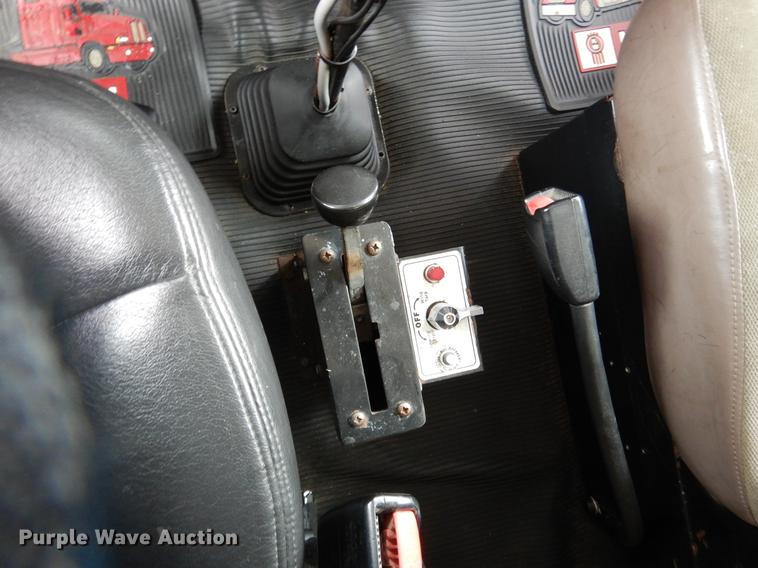 image for item DF3286 2005 Kenworth W900 dump truck