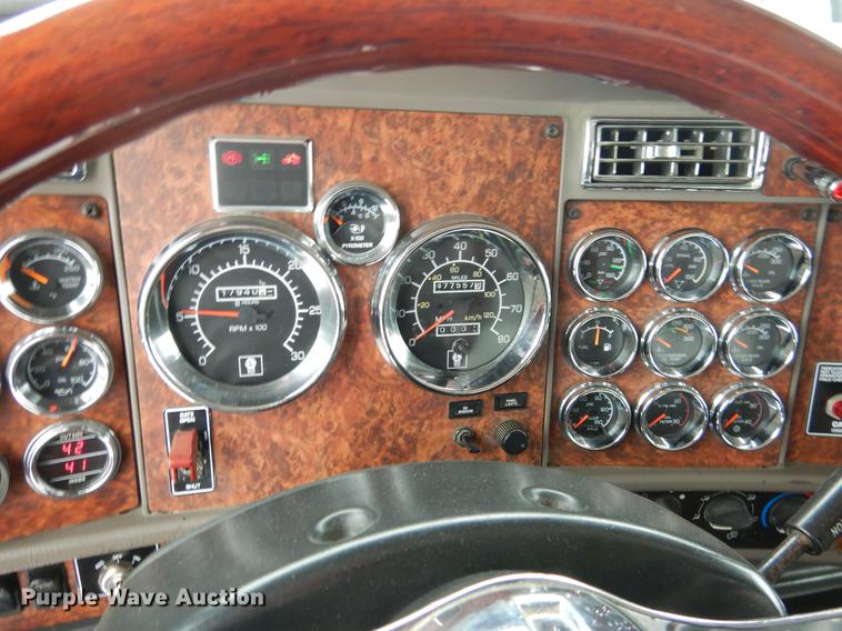 image for item DF3286 2005 Kenworth W900 dump truck