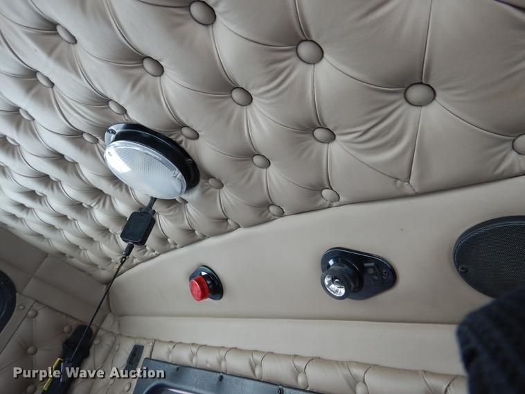 image for item DF3286 2005 Kenworth W900 dump truck