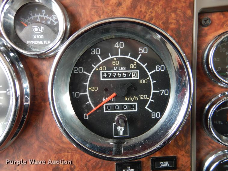 image for item DF3286 2005 Kenworth W900 dump truck