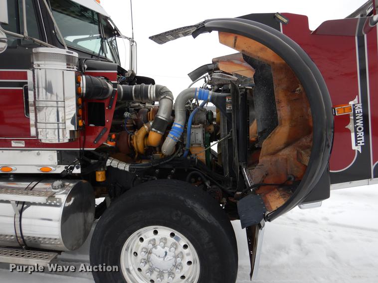 image for item DF3286 2005 Kenworth W900 dump truck