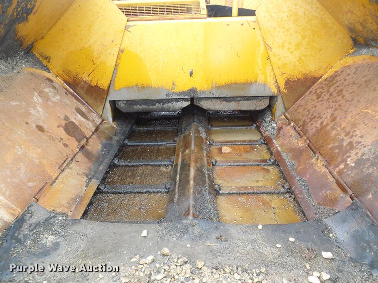 image for item DF7110 Blaw Knox PF115 paver