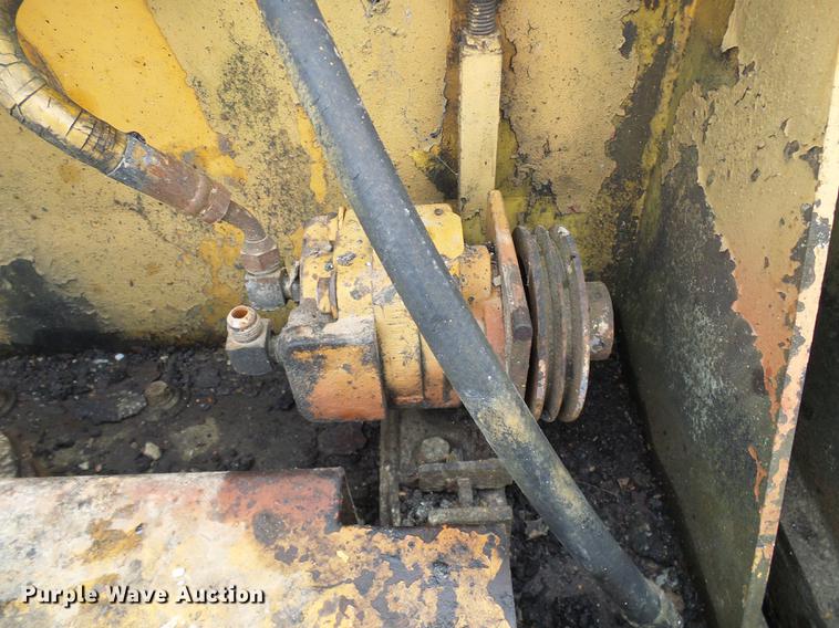 image for item DF7110 Blaw Knox PF115 paver