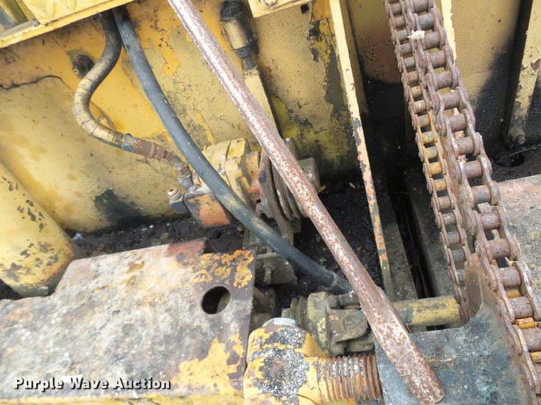 image for item DF7110 Blaw Knox PF115 paver