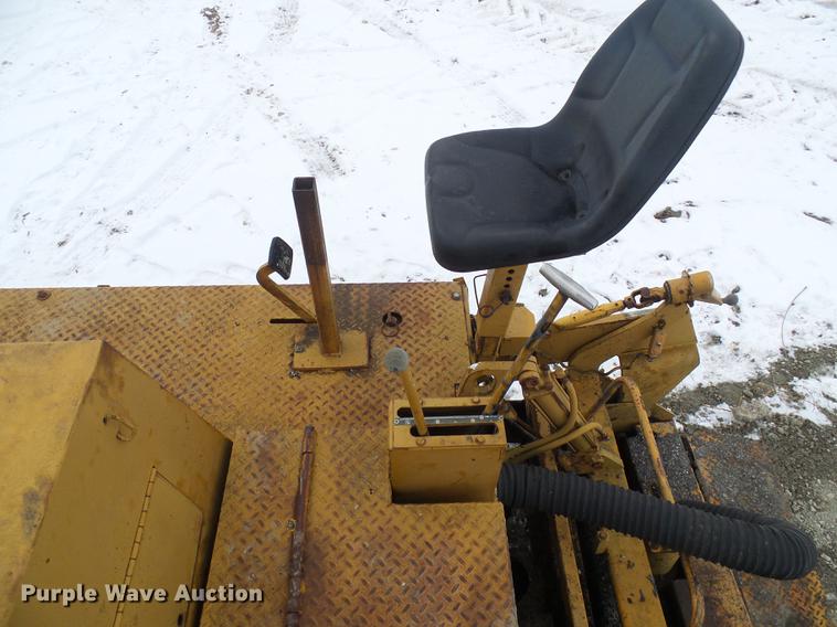 image for item DF7110 Blaw Knox PF115 paver