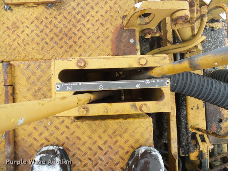 image for item DF7110 Blaw Knox PF115 paver