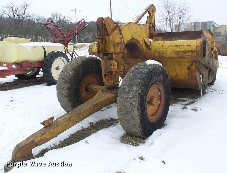 image for item DF7114 Caterpillar 70 scraper