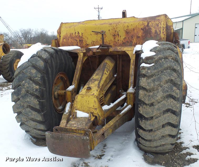 image for item DF7114 Caterpillar 70 scraper