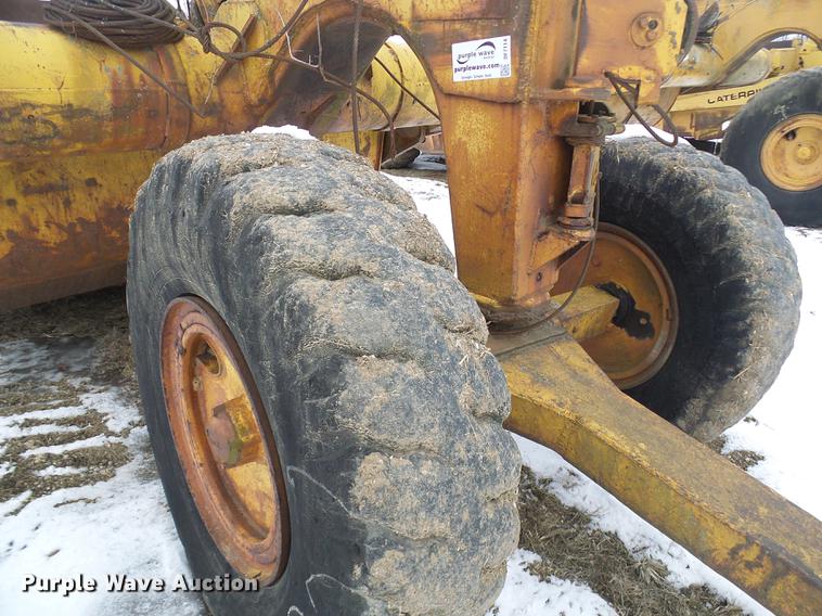 image for item DF7114 Caterpillar 70 scraper