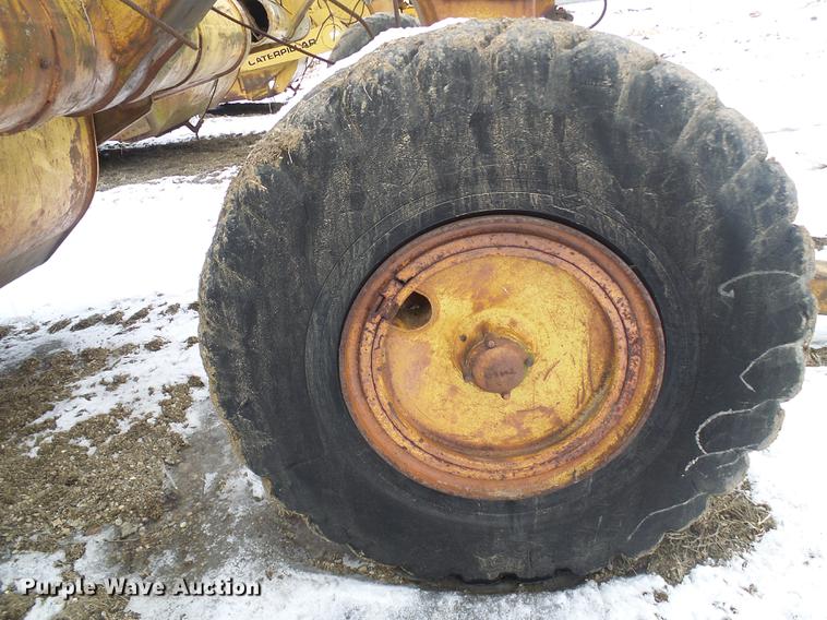 image for item DF7114 Caterpillar 70 scraper