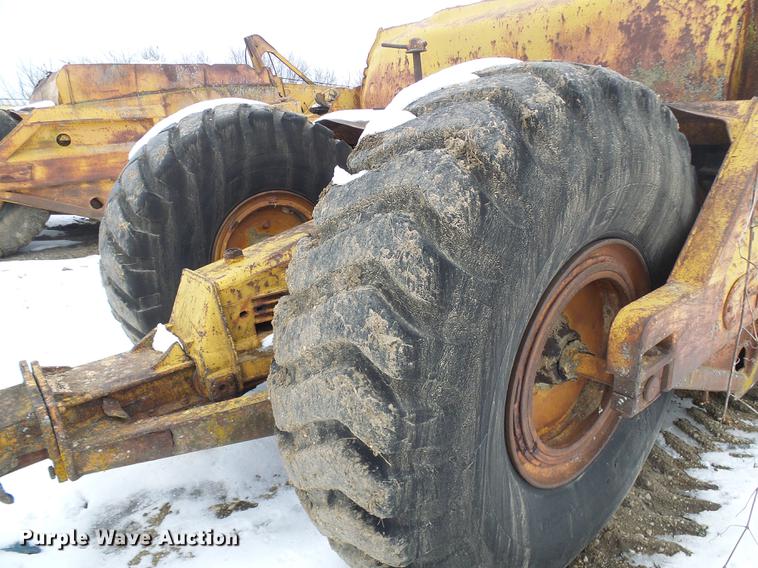 image for item DF7114 Caterpillar 70 scraper