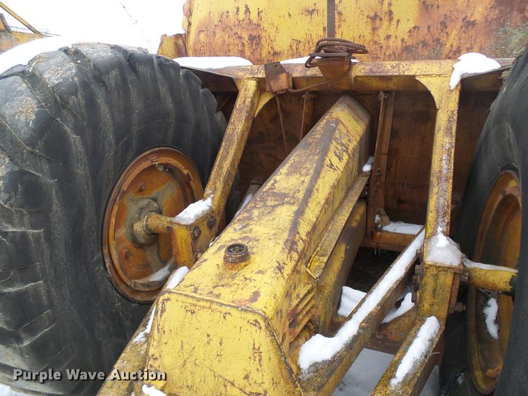 image for item DF7114 Caterpillar 70 scraper