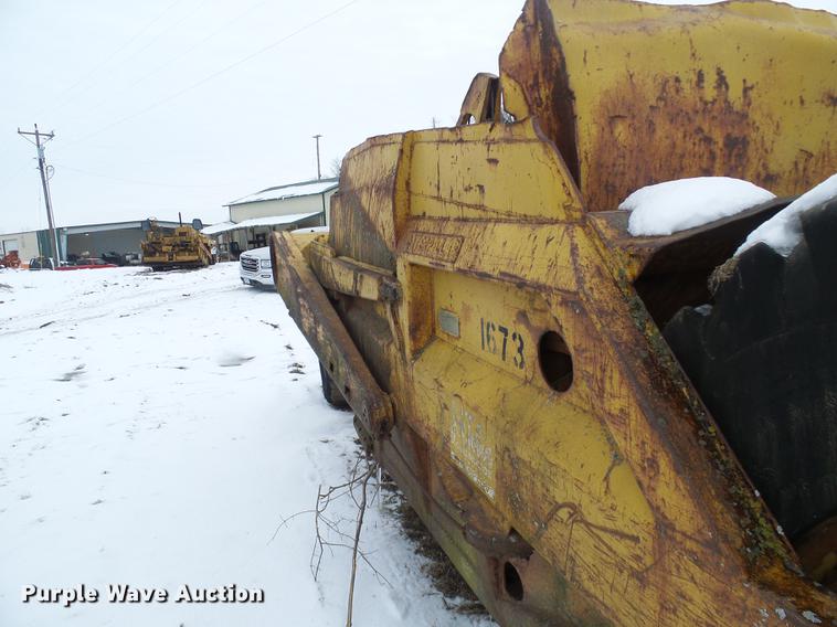 image for item DF7114 Caterpillar 70 scraper
