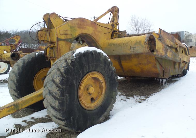 image for item DF7115 Caterpillar 80 scraper