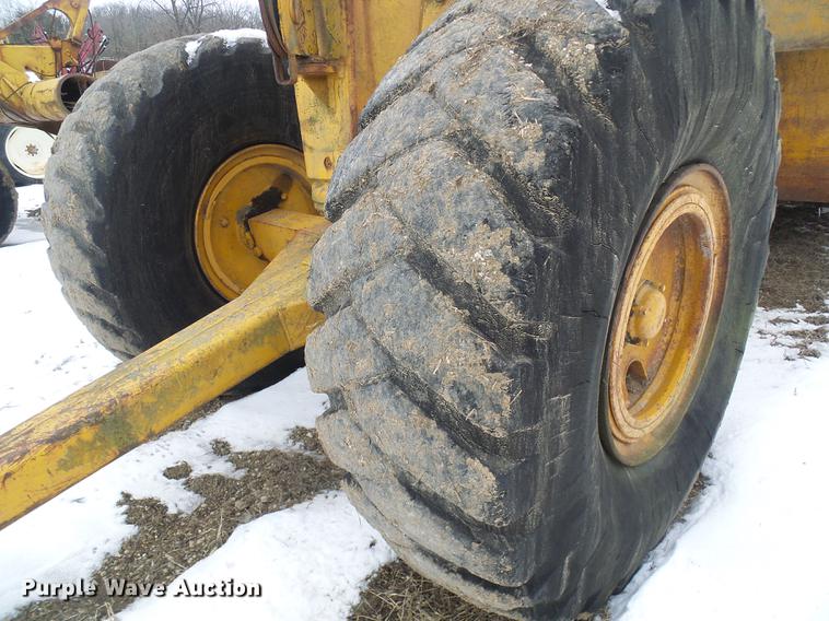 image for item DF7115 Caterpillar 80 scraper