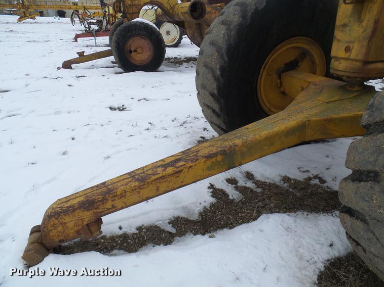 image for item DF7115 Caterpillar 80 scraper