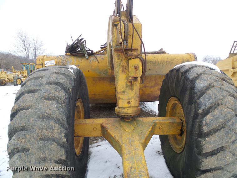image for item DF7115 Caterpillar 80 scraper