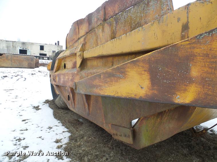 image for item DF7115 Caterpillar 80 scraper