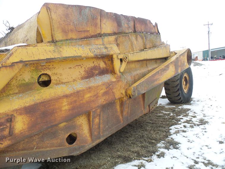 image for item DF7115 Caterpillar 80 scraper