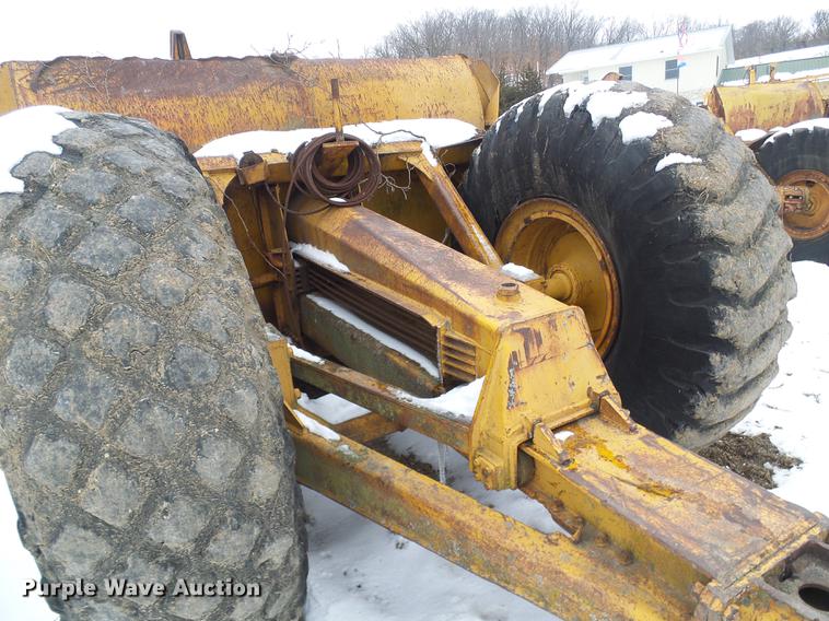 image for item DF7115 Caterpillar 80 scraper