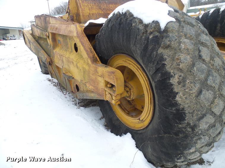 image for item DF7115 Caterpillar 80 scraper