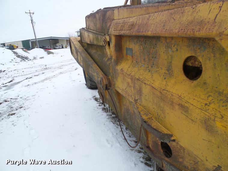 image for item DF7115 Caterpillar 80 scraper