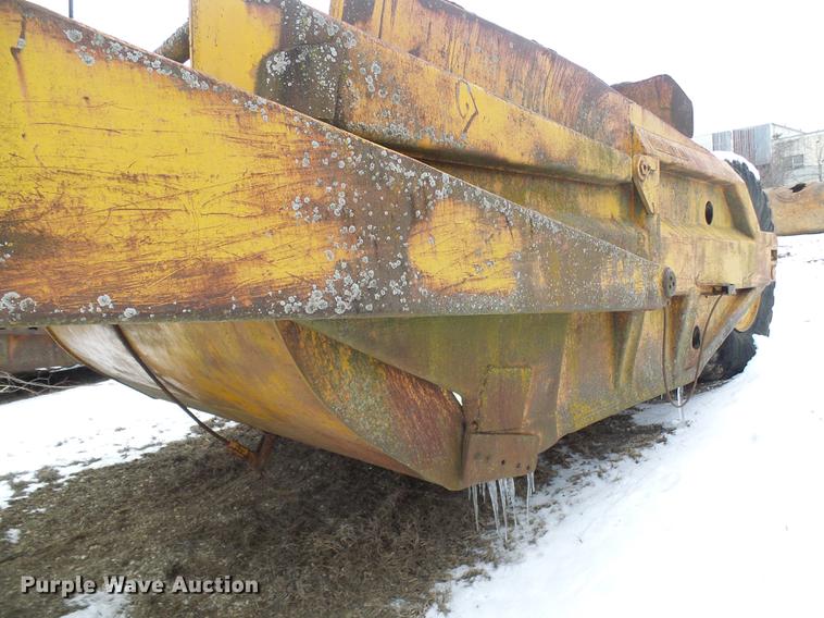 image for item DF7115 Caterpillar 80 scraper