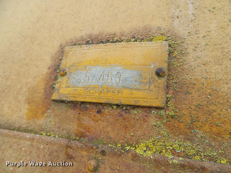 image for item DF7115 Caterpillar 80 scraper