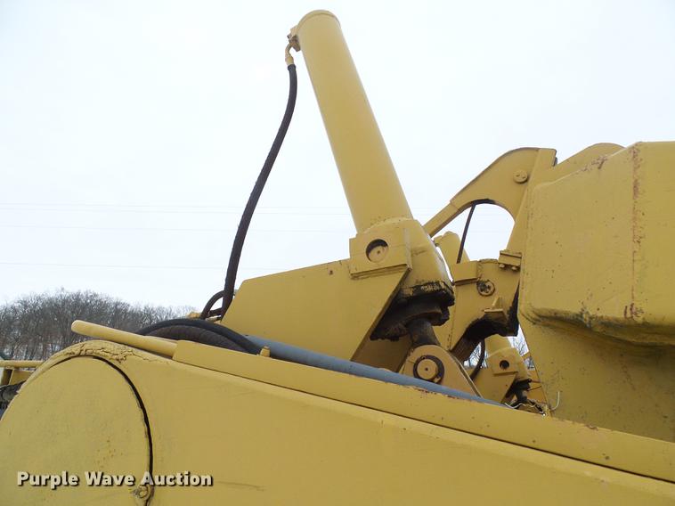 image for item DF7116 Caterpillar 80 scraper