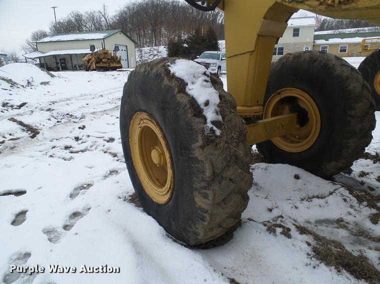 image for item DF7116 Caterpillar 80 scraper