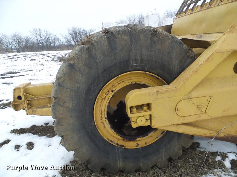 image for item DF7116 Caterpillar 80 scraper