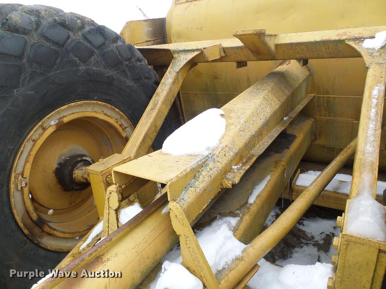 image for item DF7116 Caterpillar 80 scraper