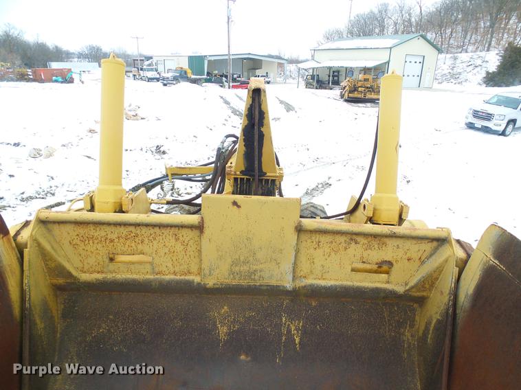 image for item DF7116 Caterpillar 80 scraper