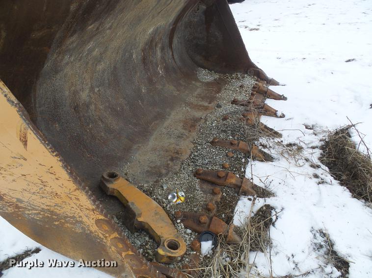 image for item DF7118 Case loader bucket