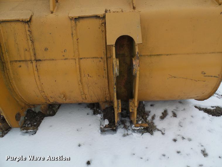 image for item DF7118 Case loader bucket