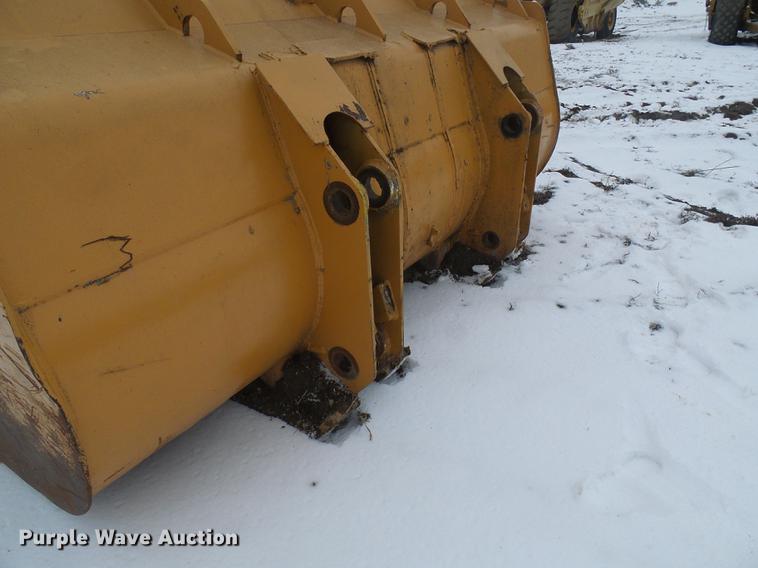 image for item DF7118 Case loader bucket