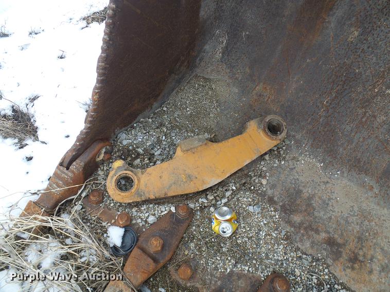 image for item DF7118 Case loader bucket