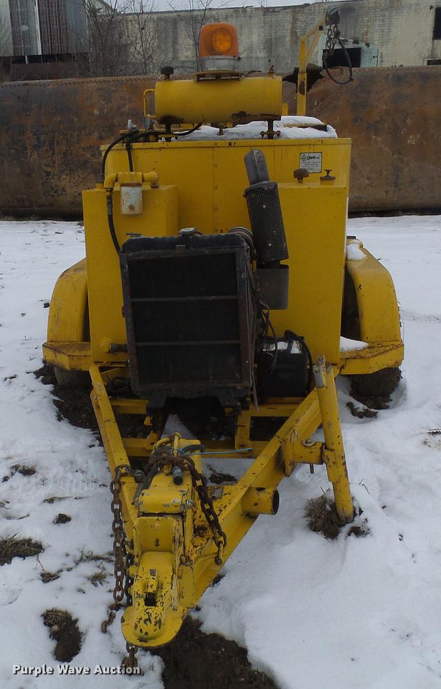 image for item DF7119 1992 Crafco EZ Pour melter applicator