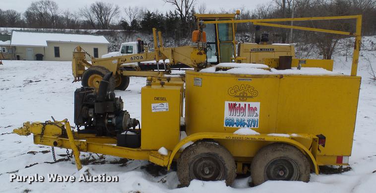 image for item DF7119 1992 Crafco EZ Pour melter applicator