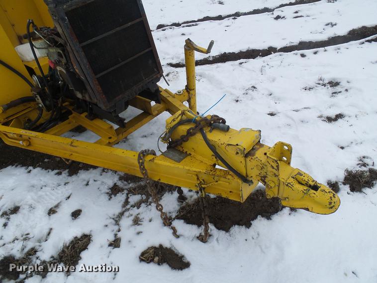 image for item DF7119 1992 Crafco EZ Pour melter applicator