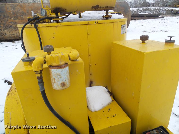 image for item DF7119 1992 Crafco EZ Pour melter applicator