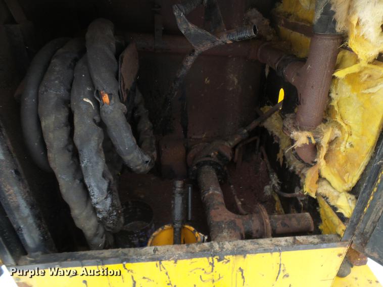 image for item DF7119 1992 Crafco EZ Pour melter applicator