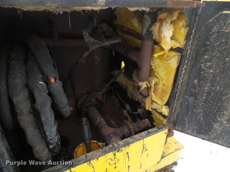 image for item DF7119 1992 Crafco EZ Pour melter applicator