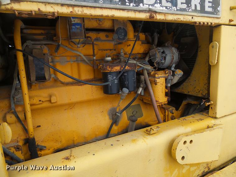 image for item DF7120 1980 John Deere 670A motor grader