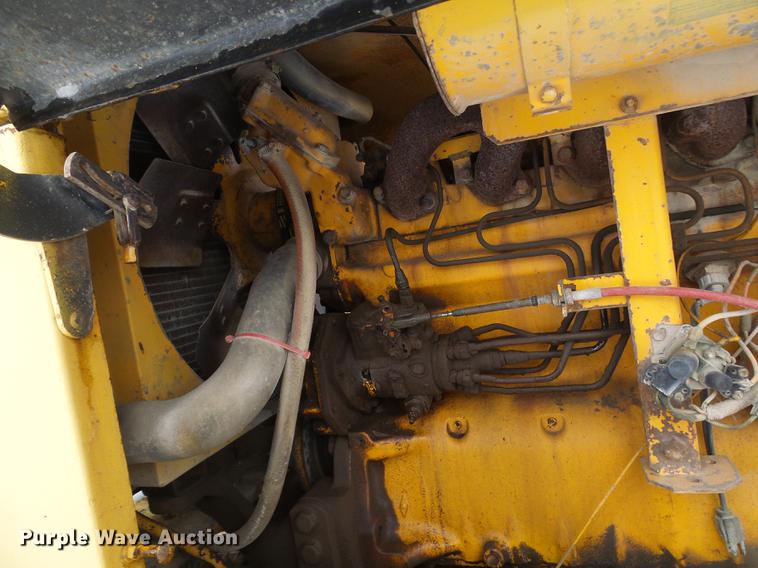 image for item DF7120 1980 John Deere 670A motor grader