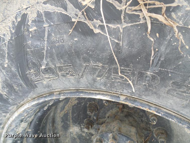 image for item DF7121 1998 International 4700 flatbed truck