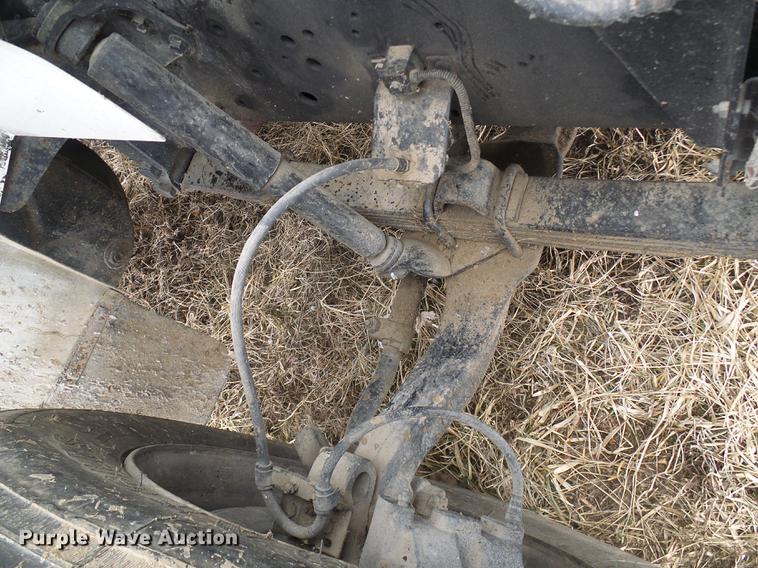 image for item DF7121 1998 International 4700 flatbed truck